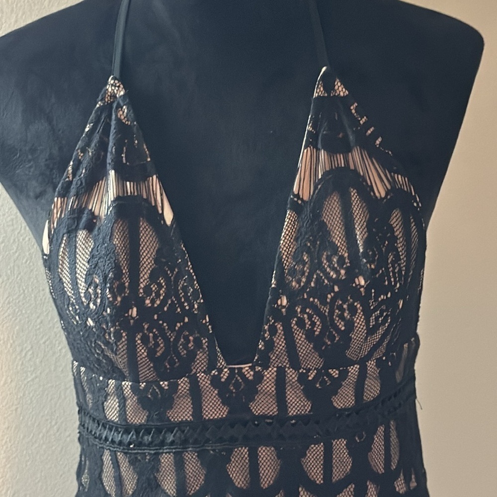 Forever 21 Halter Black nude Lace Mini Dress Sz S - Picture 5 of 11